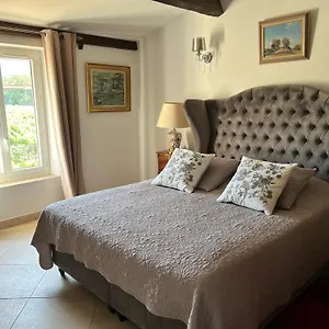  Hébergement de vacances Chateau De La Clapiere